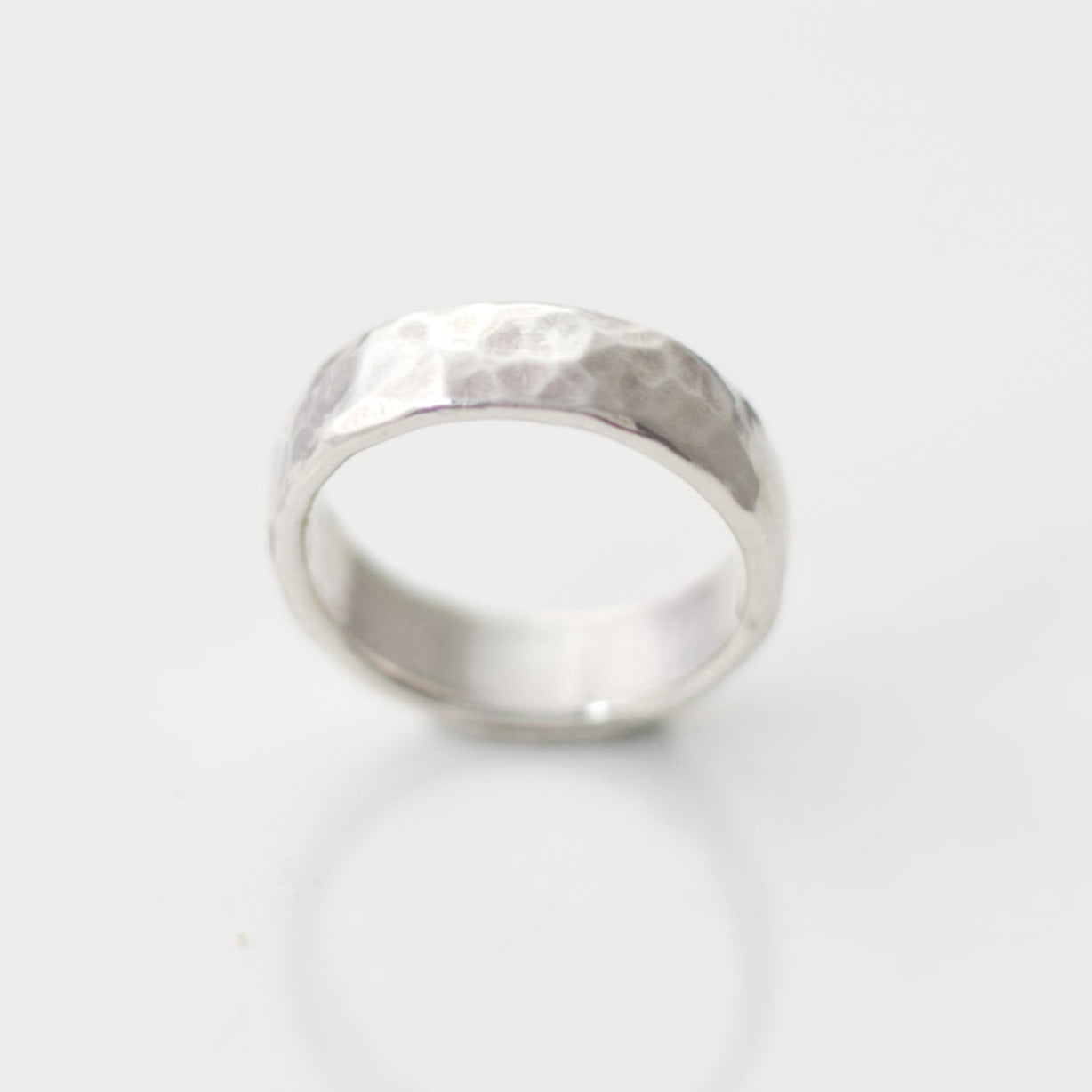 Hammered band