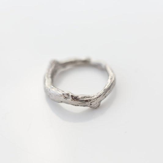 Thick branch ring