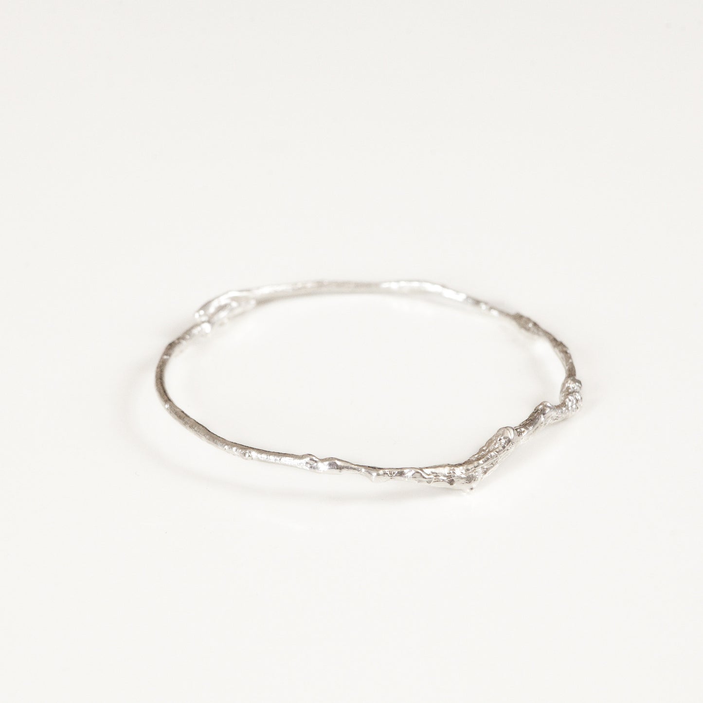 BRANCH BANGLE {white gold}